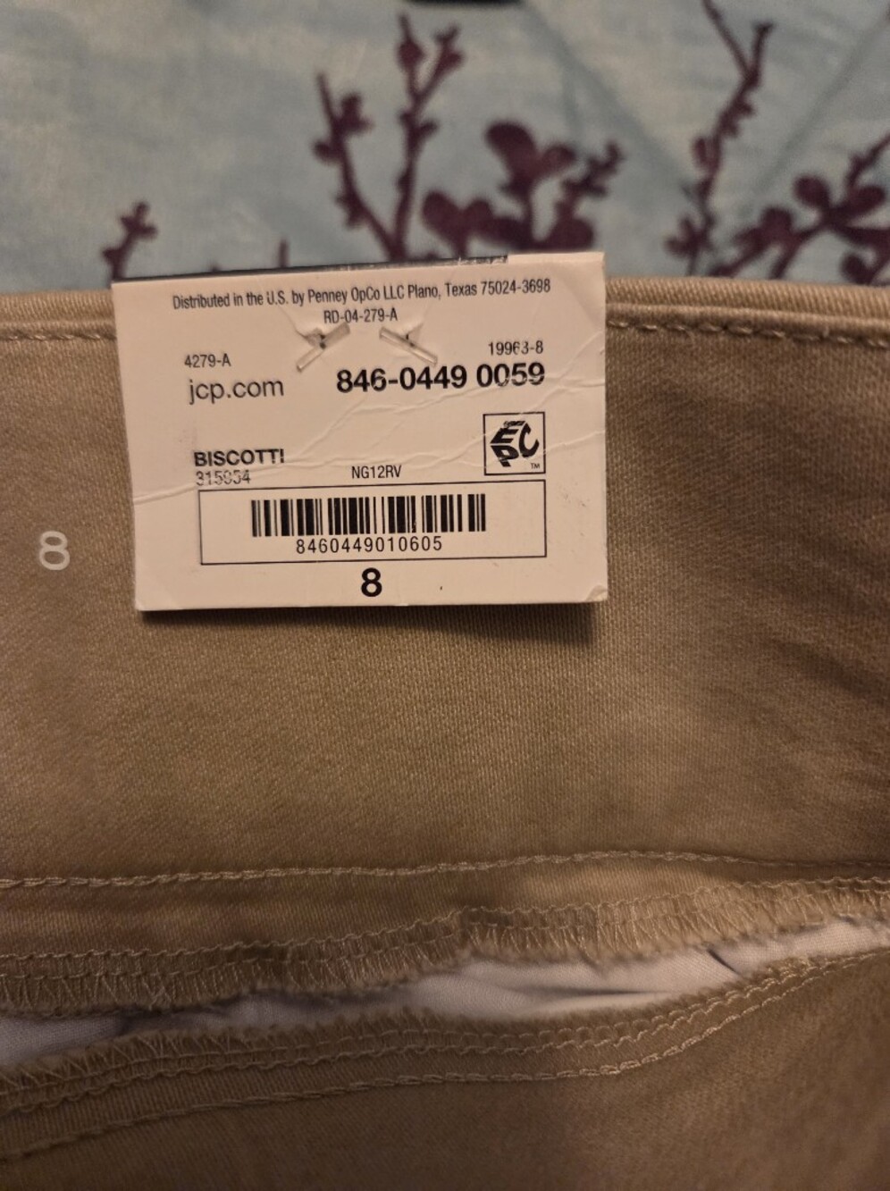 St. John's Bay Beige Capri Pants NWT - Picture 9 of 12